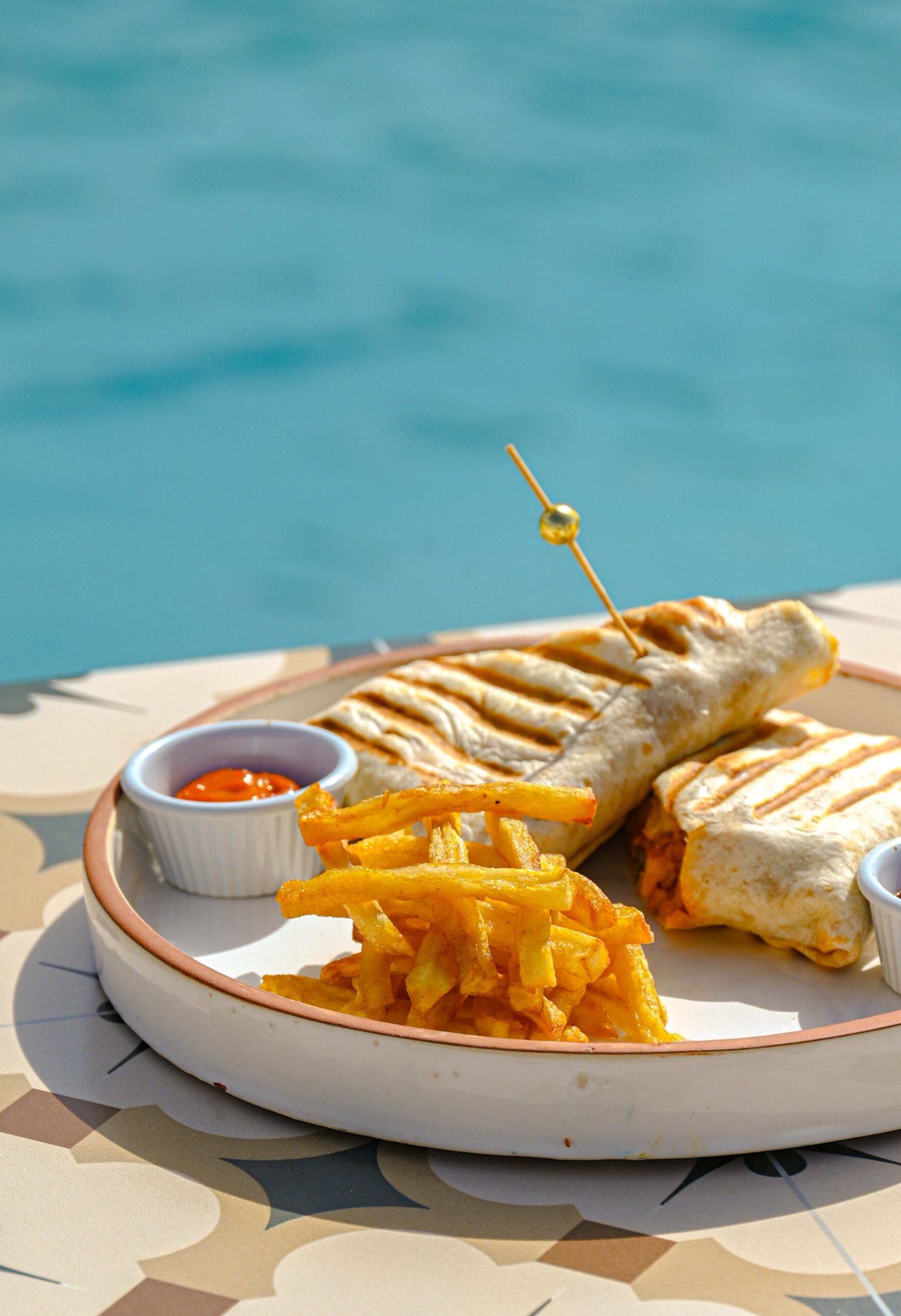 Poolside lunch at Agafay Palm